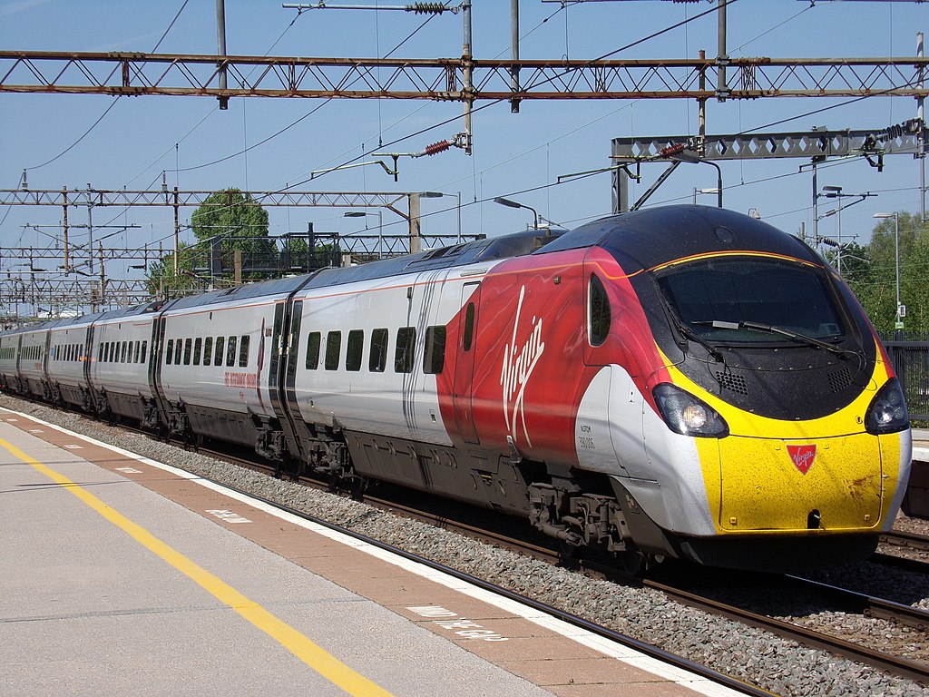 class 390 pendolino in virgin trains livery